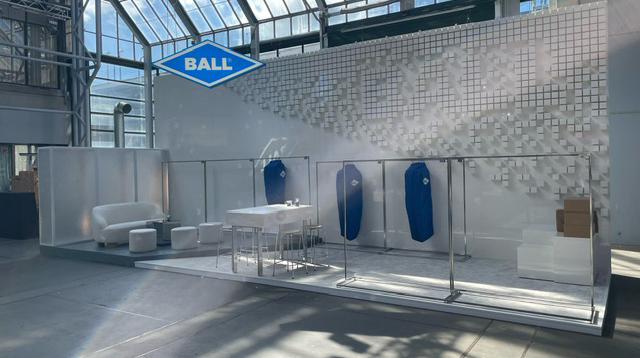Ball | Messestand