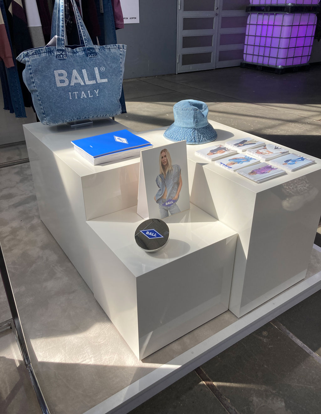 Ball | Messestand
